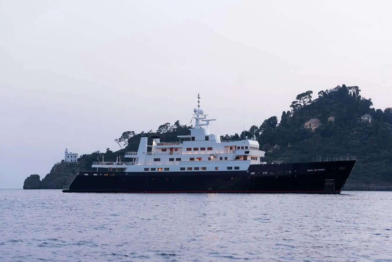 Bleu de Nimes, 72.25m yacht