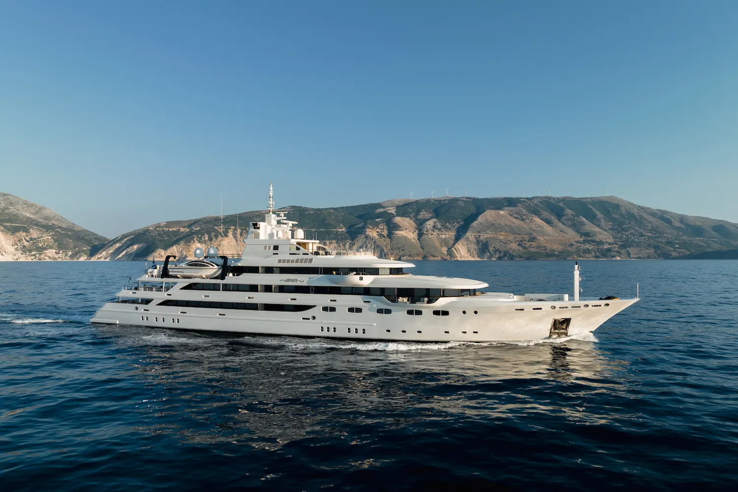 Emir, 82.5m yacht